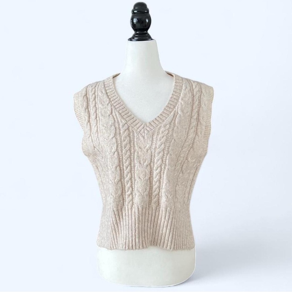 Pink Rose Cream Cable Knit Sweater Vest Chunky V-Neck Preppy Medium